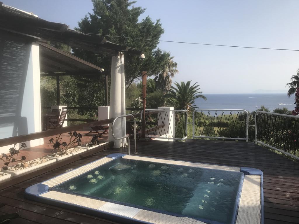 Cala Cavone Guest House Понца Экстерьер фото